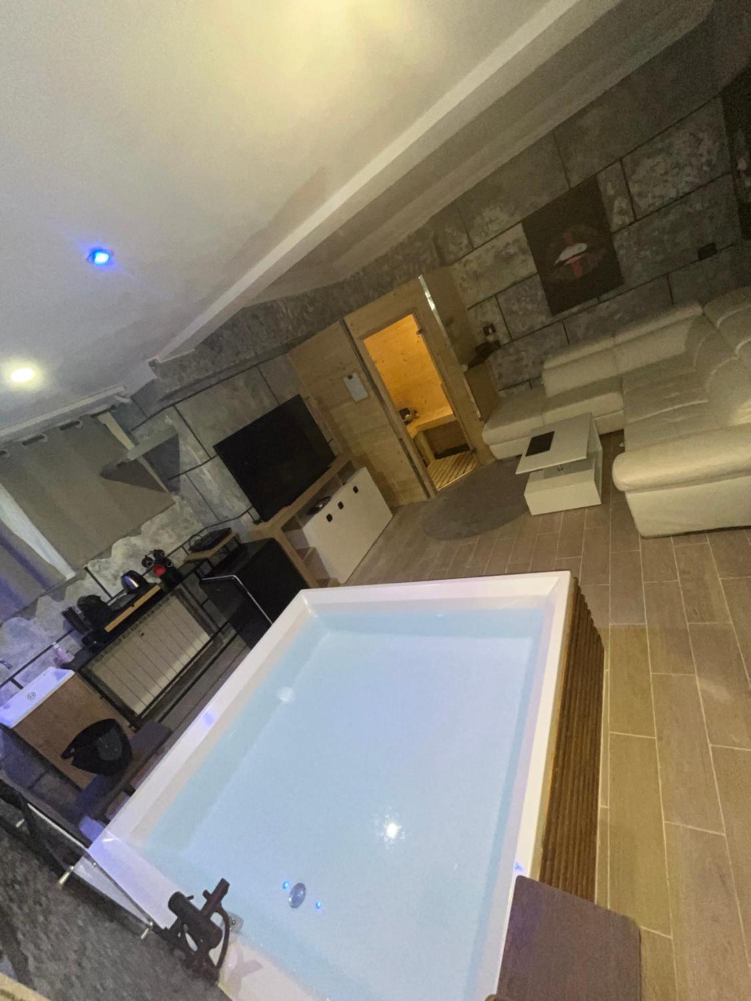 The Spa Suite Рим Екстериор снимка