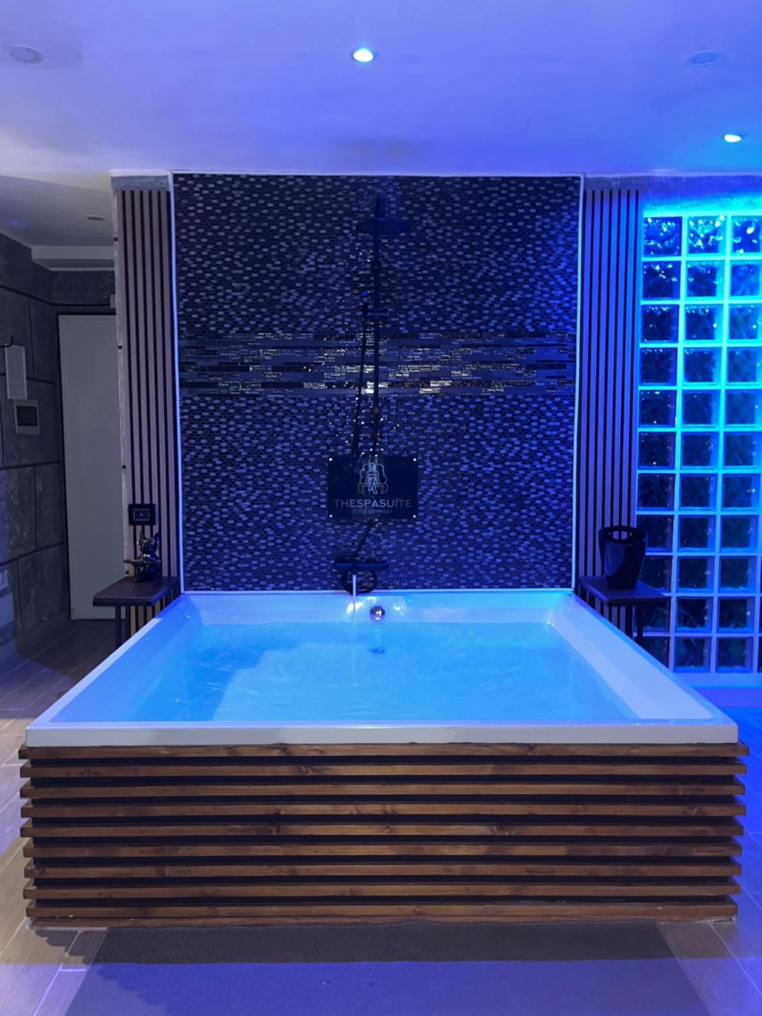 The Spa Suite Рим Екстериор снимка